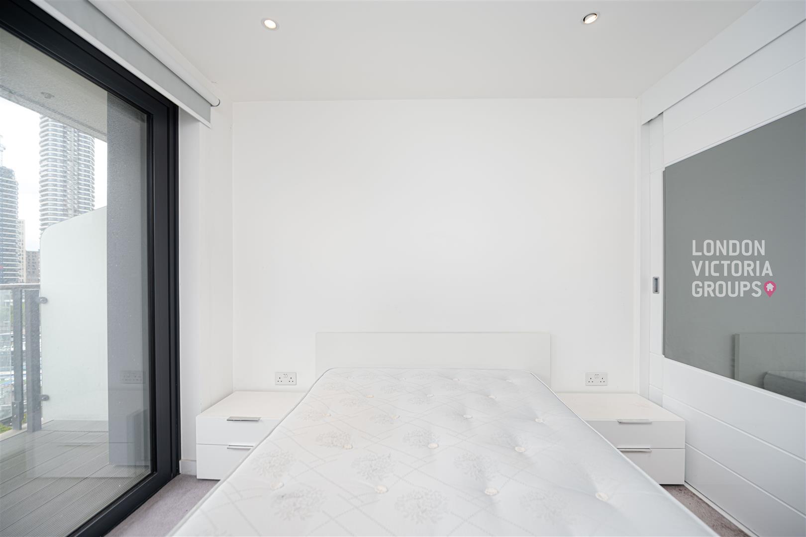 Horizons Tower, 1 Yabsley Street, London